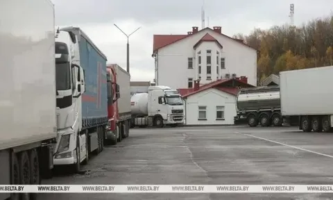 Hàng nghìn xe tải bị 'giữ làm con tin' giữa căng thẳng Lithuania-Belarus