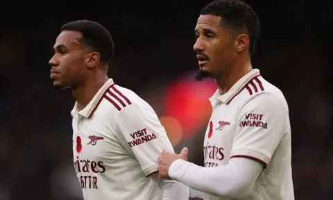 Arsenal không vô địch lúc này thì khi nào?