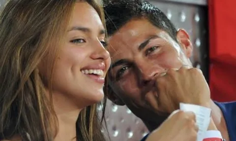 Chia tay Ronaldo, siêu mẫu mất 11 triệu người theo dõi