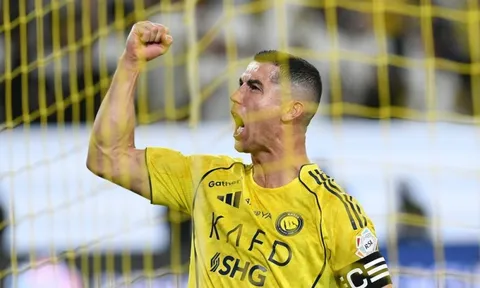 Saudi Arabia dậy sóng vì quả phạt đền của Ronaldo