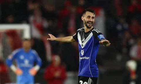 Cầu thủ Arsenal thành 'thảm họa' ở Bundesliga