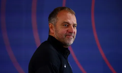 HLV Flick lập thành tích vô tiền khoáng hậu