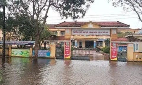 Hơn 28 nghìn học sinh ở Quảng Trị tạm nghỉ học do lũ