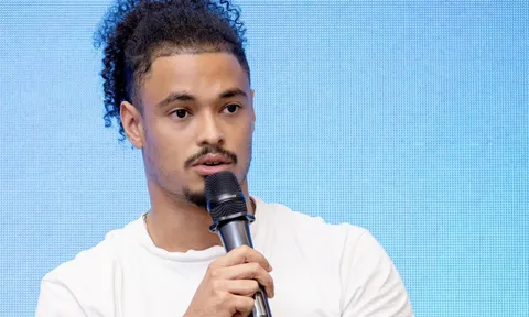 Cựu cầu thủ Pháp mất chân vì não mô cầu, biến đau thương thành cảm hứng 0