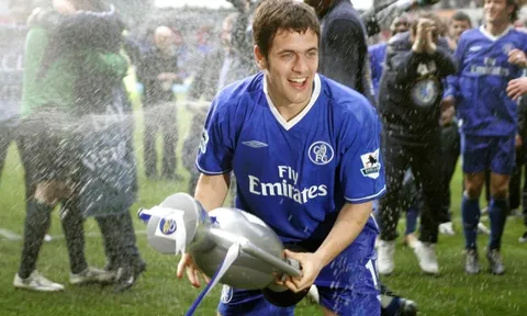 'Đồ ngu! Không có gan!' - khoảnh khắc Chelsea trưởng thành