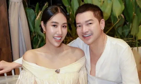 Rộ khoảnh khắc vợ trẻ kém 37 tuổi của nghệ sĩ Quang Minh vác bụng bầu khệ nệ