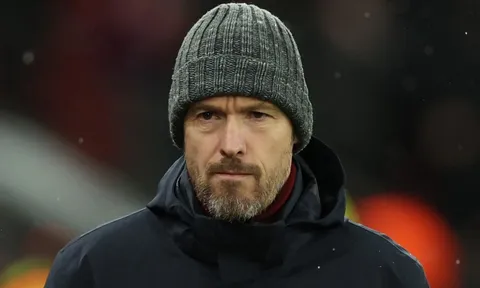 Ten Hag sáng cửa trở lại Premier League