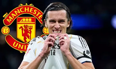 Quyết định khó hiểu của Ten Hag với Carreras