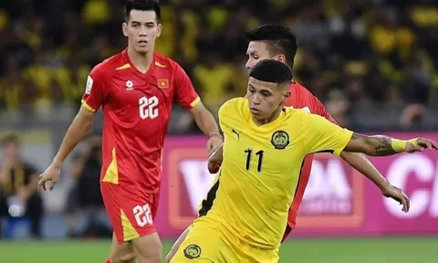 Thêm cầu thủ nhập tịch Malaysia bị lật tẩy gốc gác