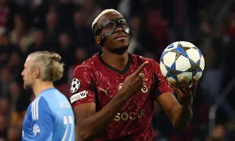 Sát thủ khiến Champions League rung chuyển