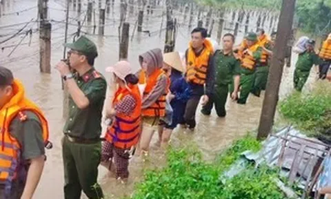 Lâm Đồng: Giao các địa phương chủ động cho học sinh nghỉ học ứng phó bão