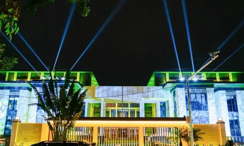 Từ 'ngôi nhà hoang', khu nhà 300 Kim Mã lột xác lung linh giữa Hà Nội