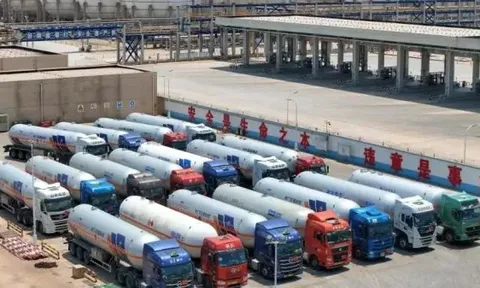 Ấn Độ có sự thay đổi lớn, cắt giảm mạnh lượng dầu mua từ Nga, chấp hành lệnh trừng phạt của Mỹ