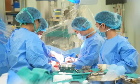 Vợ hiến gan cứu chồng ung thư 0