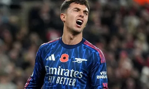 Arsenal nhận trái đắng ở phút 90+4