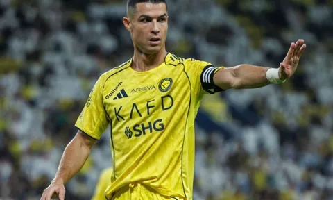 Ronaldo tạo cột mốc lịch sử