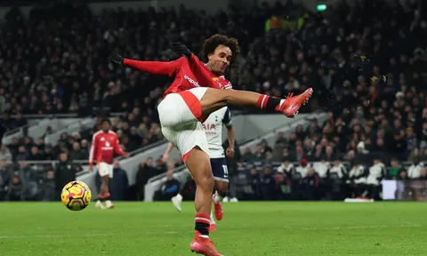 Chấn thương của Sesko khiến MU phải suy nghĩ lại về Zirkzee