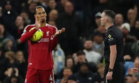 Liverpool mất oan bàn gỡ vì lỗi việt vị gây tranh cãi