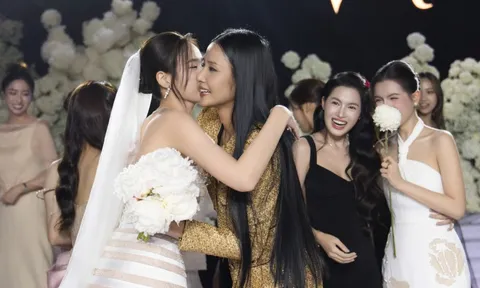 Bất ngờ danh tính người đẹp bắt được hoa cưới của Hoa hậu Đỗ Thị Hà