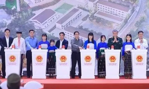 Nóng trong tuần: Khởi công 72 trường nội trú; khắc phục hậu quả sau mưa lũ