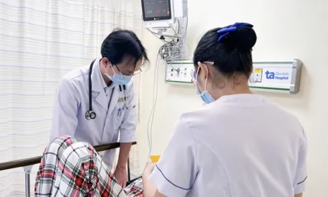 Vụ nghi ngộ độc sau khi ăn bánh mì ở TP.HCM: Thêm 9 người nhập viện 0