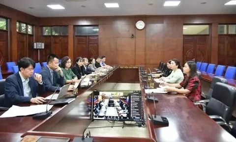 Tìm giải pháp phát triển kinh tế bền vững qua diễn đàn học thuật quốc tế về thị trường cận biên toàn cầu