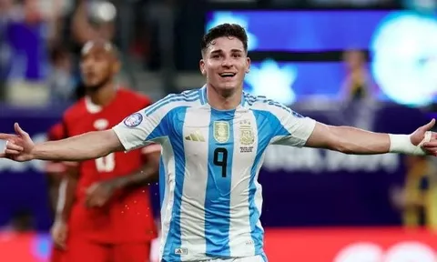 Tuyển Argentina gạch tên Alvarez vì chưa tiêm vaccine