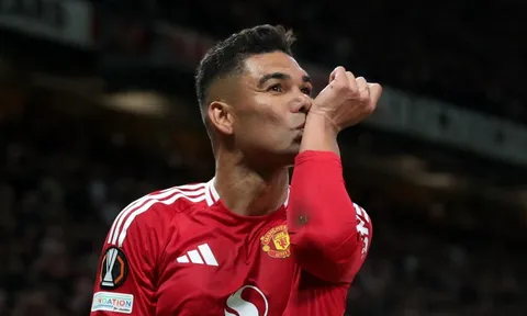 Casemiro lên tiếng về tương lai ở MU
