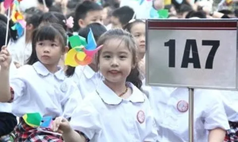 Đừng 'biến' tình yêu con thành áp lực học tập