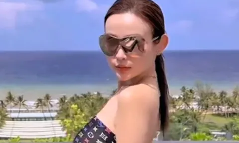 Huyền Baby lấy khăn quấn thành áo, lộ một chi tiết lấp ló gây chú ý