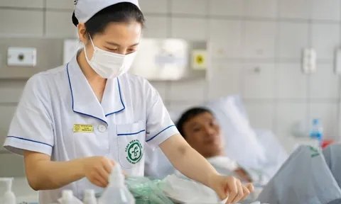 Hơn 600 cán bộ y tế tình nguyện đăng ký về Bệnh viện Bạch Mai cơ sở 2 làm việc 0