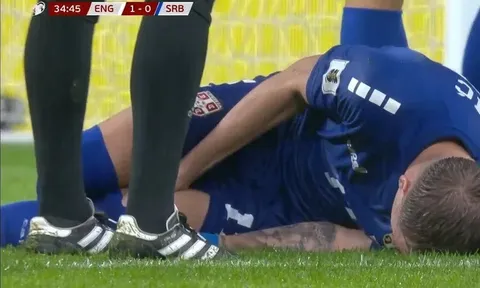 Cảnh tượng đáng sợ trong chiến thắng của tuyển Anh