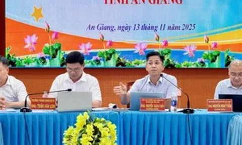 Khảo sát chống tái mù chữ ở vùng đồng bào dân tộc thiểu số tại An Giang