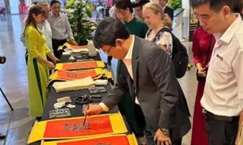 Đưa di sản nghìn năm Thăng Long đến đại ngàn Tây Nguyên