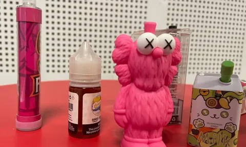 Thuốc lá điện tử: Hiểm họa tiềm ẩn sau vỏ ngoài hấp dẫn 0