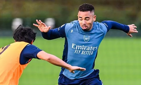 Arsenal ra quyết định về Gabriel Jesus
