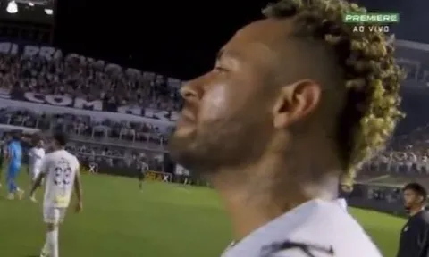 Neymar khóc trong ngày Santos tạo địa chấn