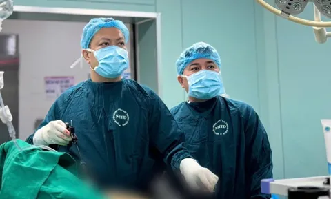 Người đàn ông nhiễm HIV, suy thận được cứu bằng ca nội soi ung thư hiếm gặp 0