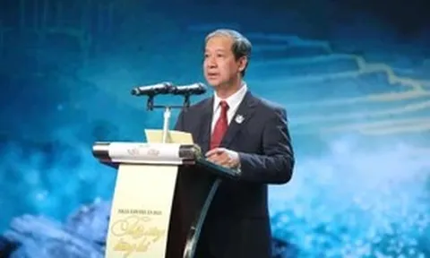 Đạo lý, luật pháp tạo sự chắc chắn, bền vững, quang minh cho nghề giáo