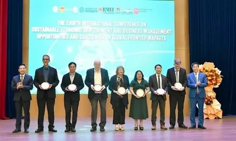 Phát triển kinh tế hướng tới tương lai bền vững, hiện đại và hội nhập sâu rộng