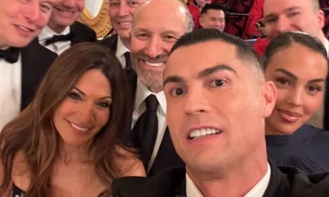 Bức ảnh gây sốt của Ronaldo tại Nhà Trắng