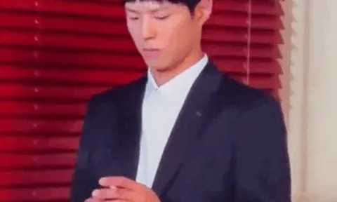 Rộ video hút thuốc của nam diễn viên hàng đầu showbiz