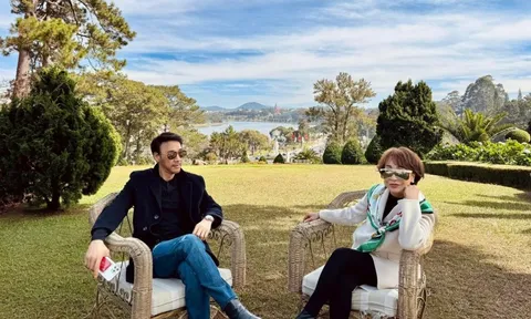 Nữ ca sĩ 1 lần đò, lấy chồng 2 kém 13 tuổi vì dính bầu: Hôn nhân viên mãn, gia đình toàn ngôi sao ca nhạc