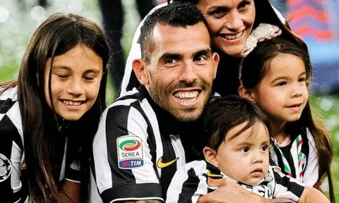 Tevez kiếm tiền để chu cấp cho cả dòng họ