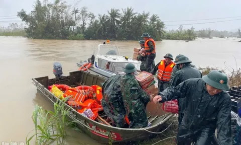 Hỗ trợ khẩn cấp 700 tỷ đồng cho 4 tỉnh khắc phục thiệt hại do mưa lũ