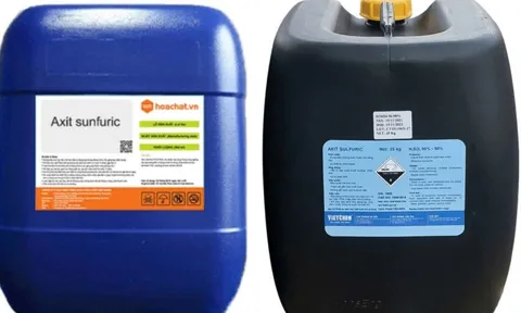 100 can axit sunfuric bị lũ cuốn trôi, công an phát cảnh báo nguy hiểm