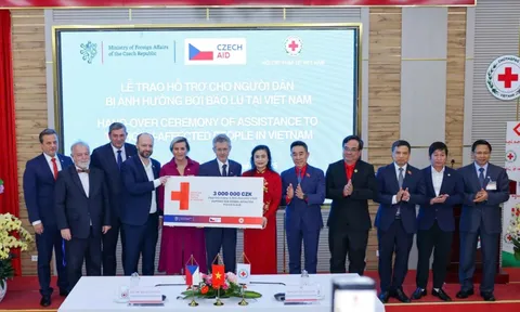 Hội Chữ thập đỏ Việt Nam tiếp nhận hỗ trợ bão lũ từ Cộng hòa Séc