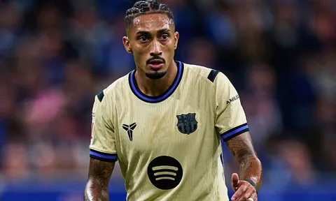 Đề nghị 102 triệu euro làm rung chuyển Barca