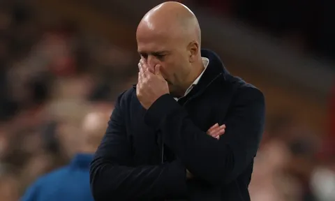 Kịch bản Liverpool sa thải HLV Slot