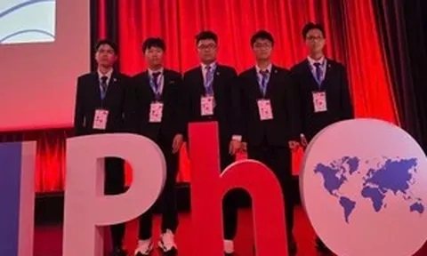 Đầu tư và đãi ngộ xứng tầm: Yếu tố then chốt phát triển học sinh giỏi quốc tế